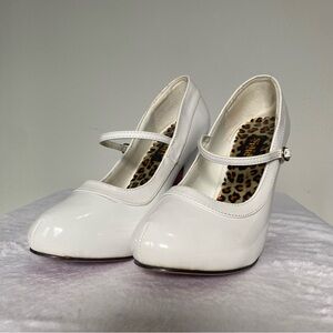 SPIRIT HALLOWEEN 5 inch heels